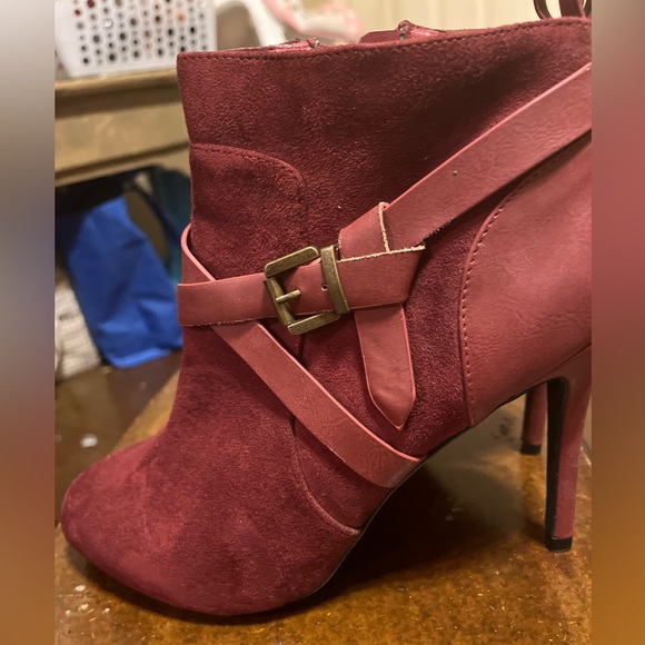 Booties - Picture 3 of 4